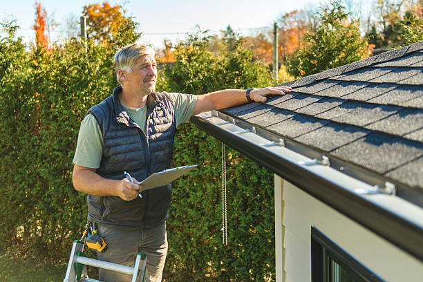 Professional Roofing technician working in Nebraska City, NE